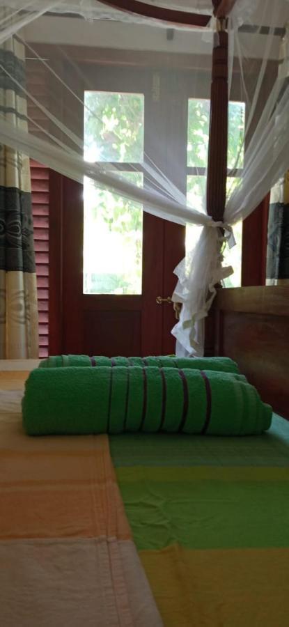 Mandara Rest Bed & Breakfast Hikkaduwa Exterior photo
