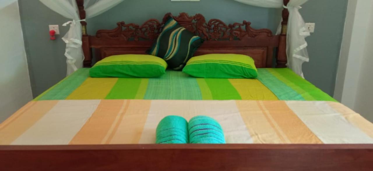 Mandara Rest Bed & Breakfast Hikkaduwa Exterior photo