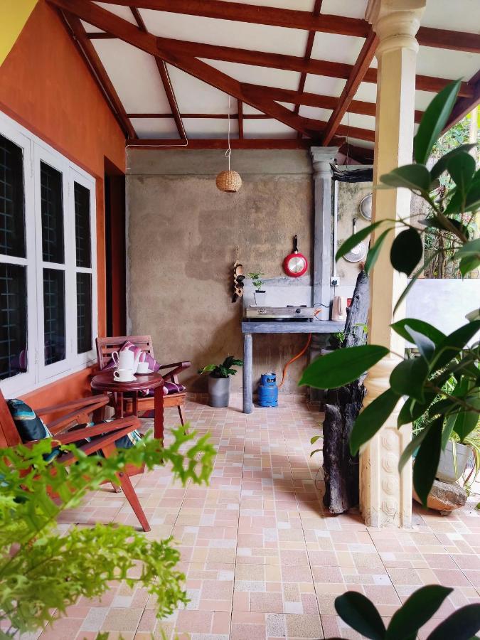 Mandara Rest Bed & Breakfast Hikkaduwa Exterior photo